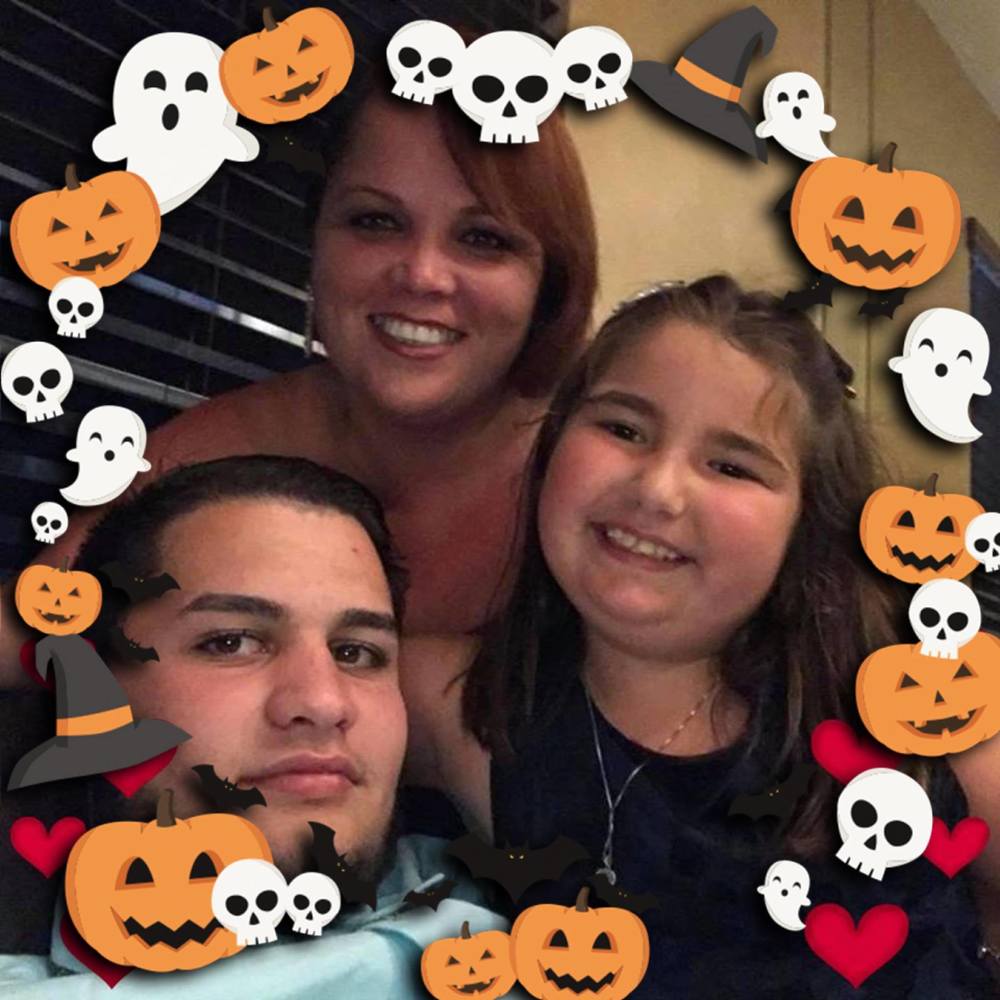 Meet your Posher, Zenia